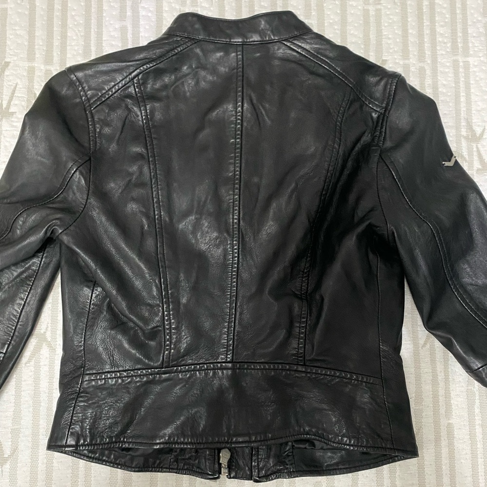 **SOLD** SUPERDRY LEATHER JACKET - Picture 9 of 13